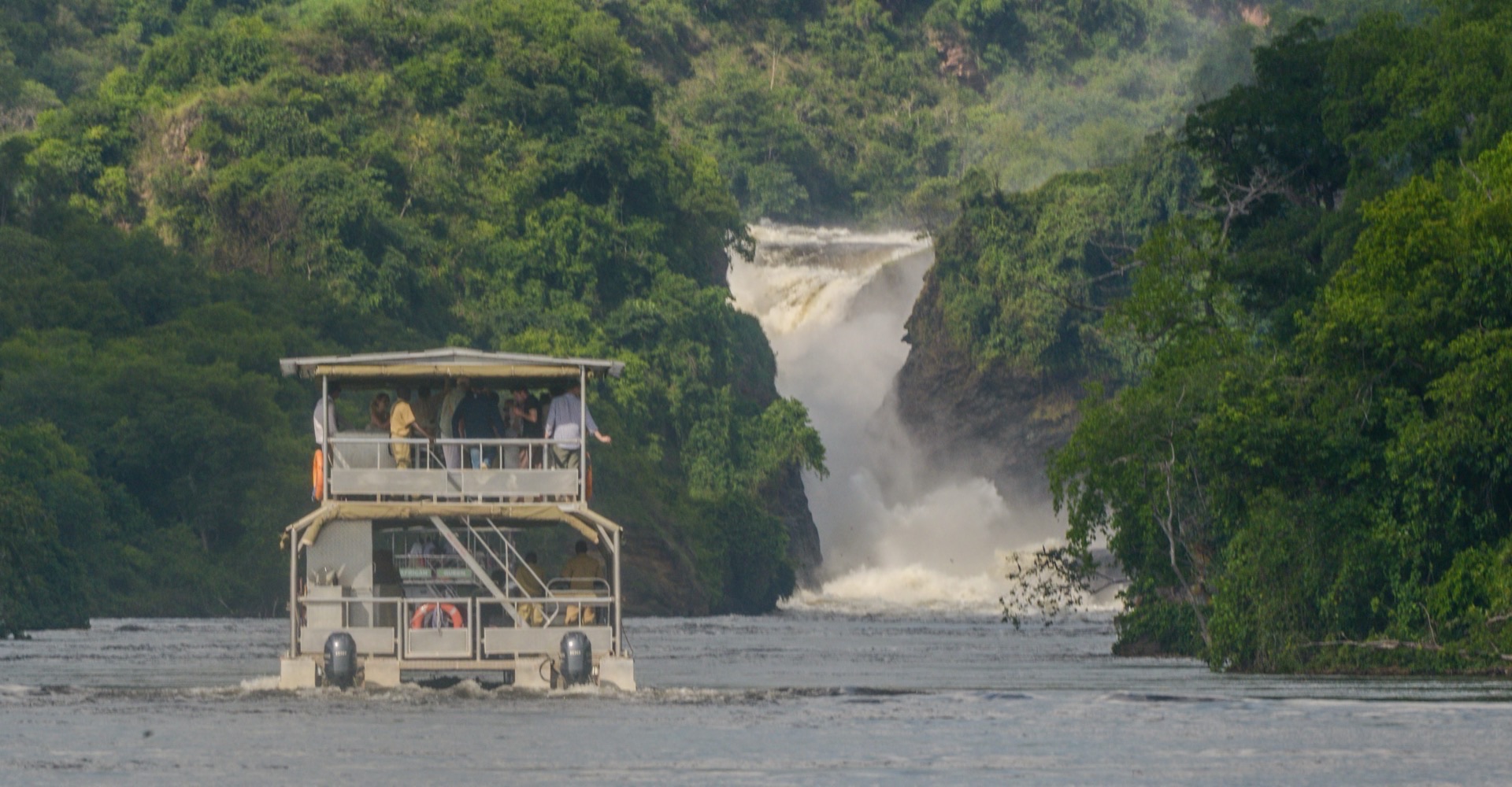 Paraa Safari Lodge